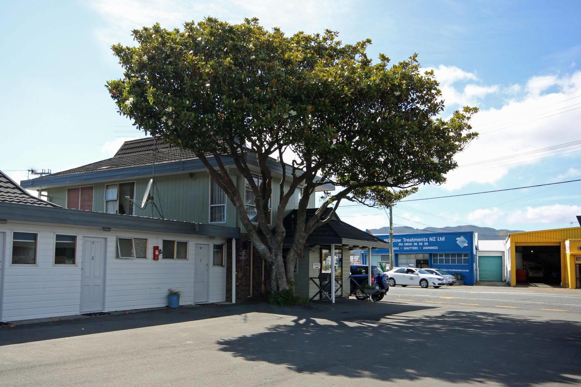 Midway Pacifica Lodge Lower Hutt Esterno foto