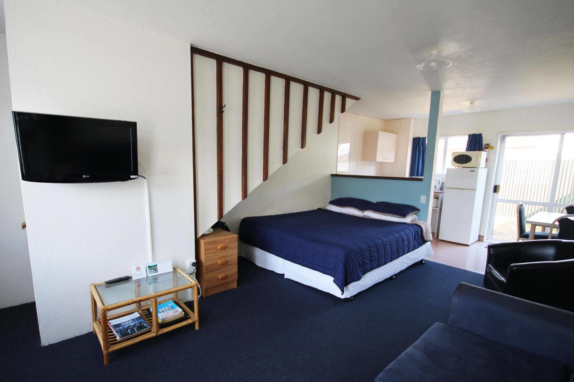 Midway Pacifica Lodge Lower Hutt Esterno foto