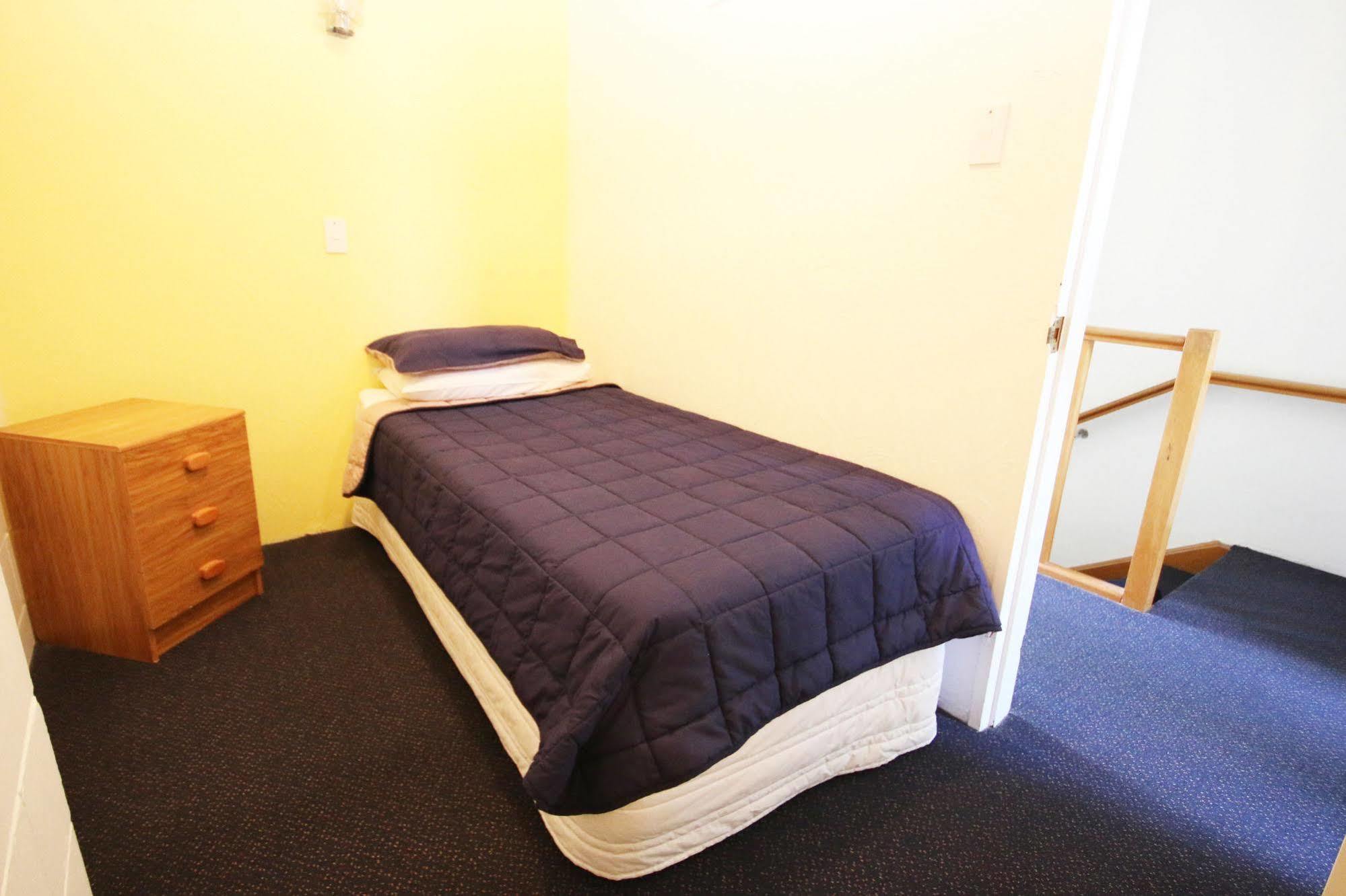 Midway Pacifica Lodge Lower Hutt Esterno foto