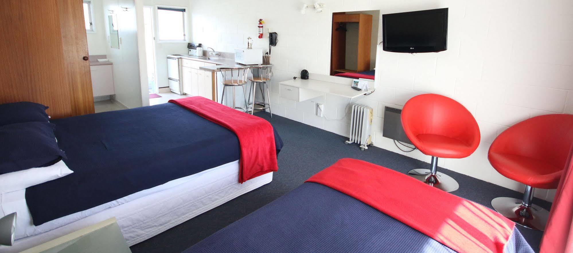 Midway Pacifica Lodge Lower Hutt Esterno foto