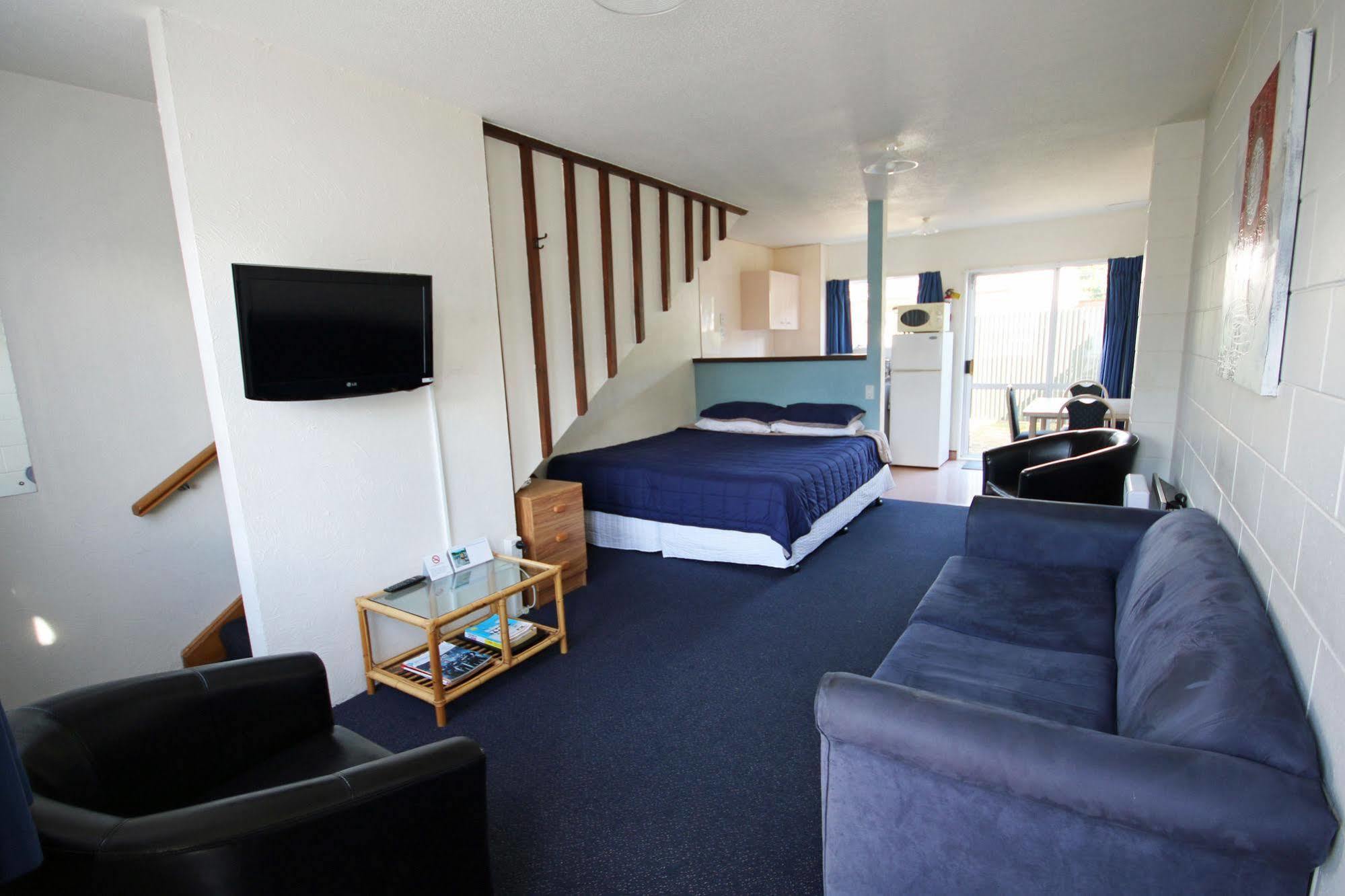 Midway Pacifica Lodge Lower Hutt Esterno foto