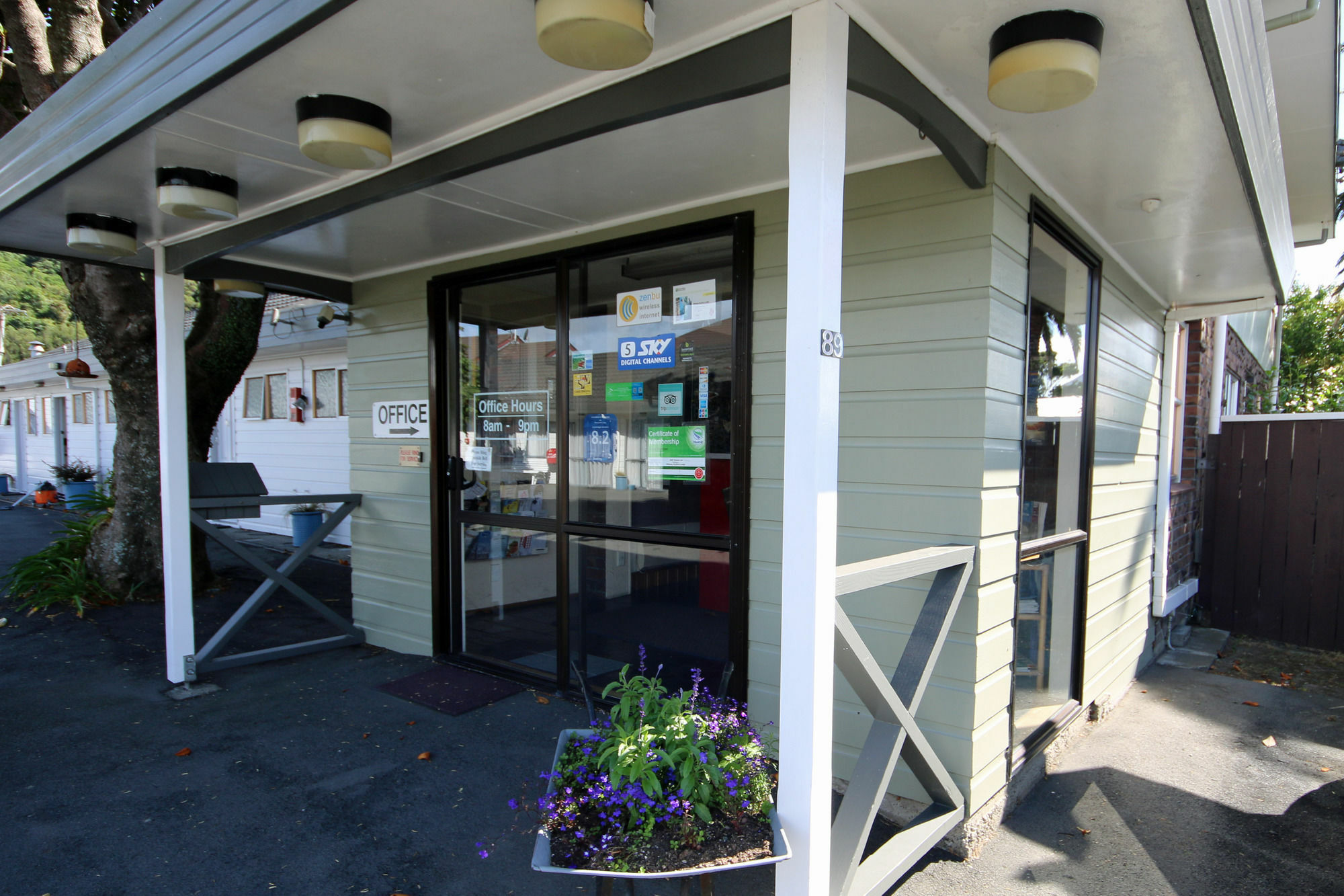 Midway Pacifica Lodge Lower Hutt Esterno foto